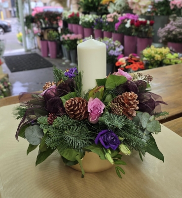 Sugar Plum Table Arrangement