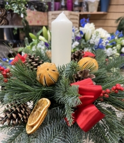 Round Christmas Table Arrangement